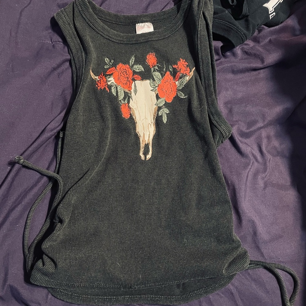 No Boundaries Black Floral Bull Skull Muscle Tee